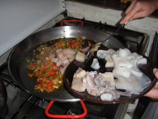 paella - cook the seafood