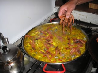 paella - add prawns